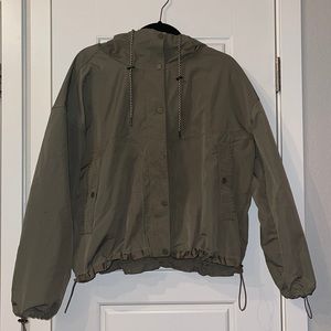 Columbia Women’s Day Trippin Crop Green Jacket